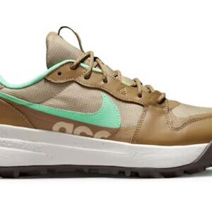 Nike ACG Lowcate Sneakers